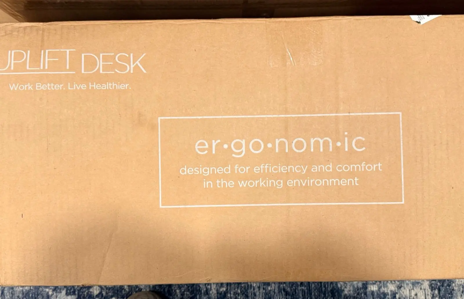 UPLIFT Desk box with ergonomic definition